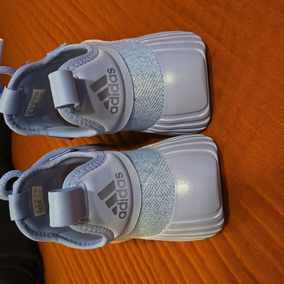 NWOT Adidas Kaptir Flow Sneaker - Picture 5 of 5